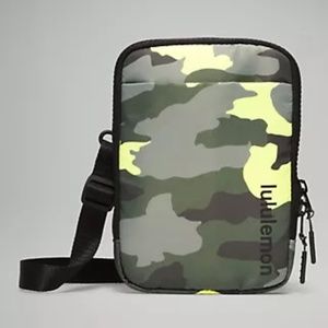 Lululemon Easy Access Crossbody Camo​​​​​